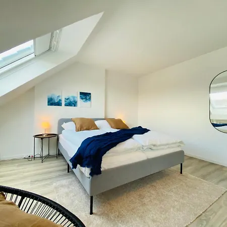 Apartment Retreat Apartment: Free Parking + Netflix + Maisonette *