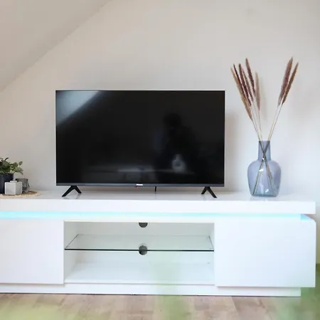 Apartment Retreat Apartment: Free Parking + Netflix + Maisonette *