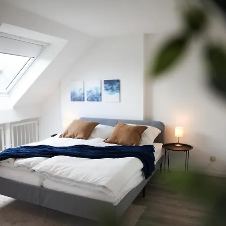 Apartment Retreat Apartment: Free Parking + Netflix + Maisonette