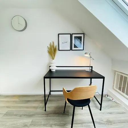 Retreat Apartment: Free Parking + Netflix + Maisonette Apartment